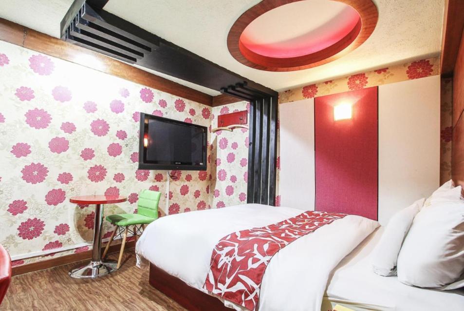 Couple Motel Seul Esterno foto